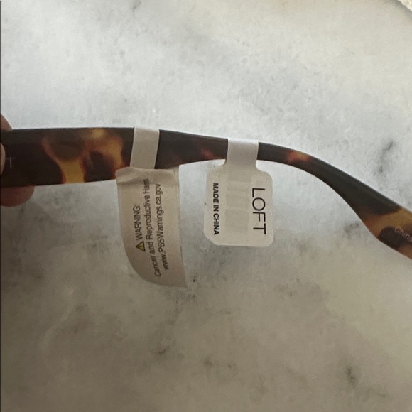 Metallic Trim Square Sunglasses - Picture 5 of 6